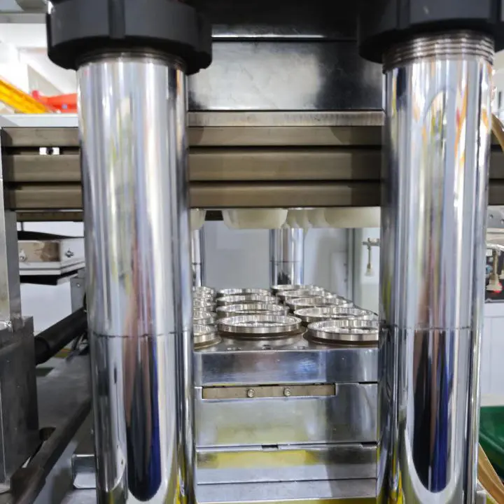 thermoforming machine 4 دستگاه ترموفرمینگ